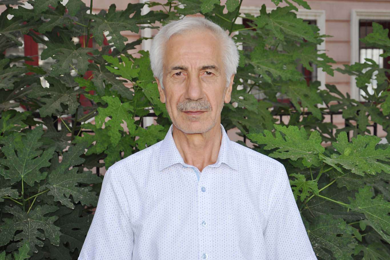 Akademisyen Okçu: Eğitim sistemi inanç ve sevgi yoksunu bir gençlik yetiştiriyor Akademisyen Okçu: Eğitim sistemi inanç ve sevgi yoksunu bir gençlik yetiştiriyor
